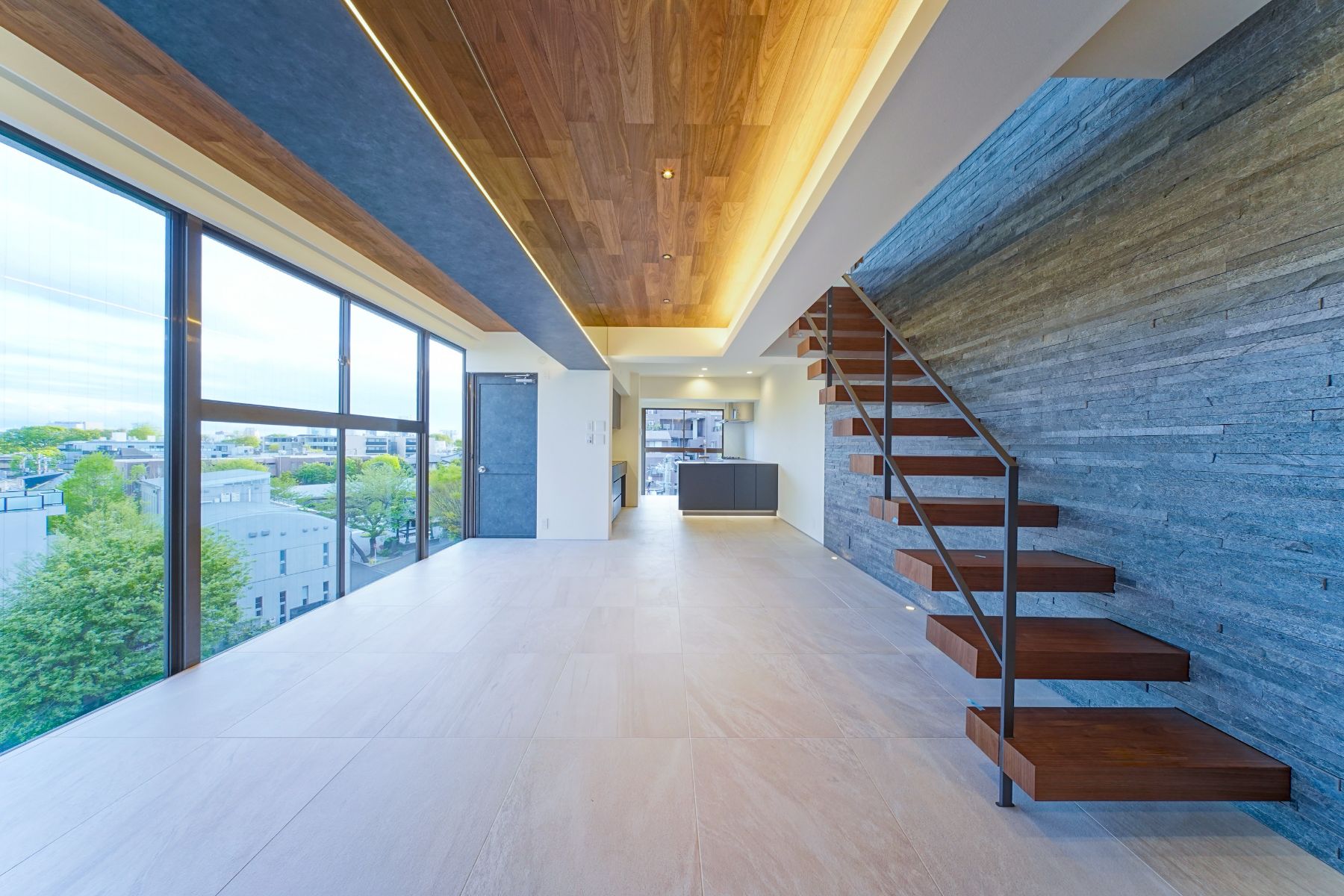 白金台シャスター